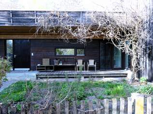 Großer moderner Holzbau Großer moderner Holzbau