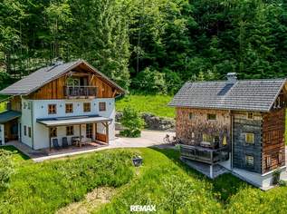 Luxuriöse Waldliegenschaft in idyllischer Lage bei Bad Goisern am Hallstättersee – Ruhe, Natur & drei charmante Wohneinheiten in zwei Häusern, 2100000 €, Immobilien-Häuser in 4822 Stambach