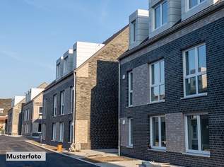 Sanierungsobjekt: Ehemalige Arztpraxis mit Entwicklungspotenzial, 316000 €, Immobilien-Gewerbeobjekte in 8041 