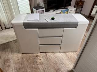 Sideboard/Kommode, 25 €, Haus, Bau, Garten-Möbel & Sanitär in 1210 Floridsdorf