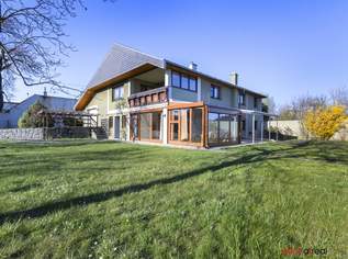 Schöner Privatwohnsitz mit großem Garten, 5 Schlafzimmern, 4 Bädern und Einliegerwohnung, 695000 €, Immobilien-Häuser in 2540 Bad Vöslau