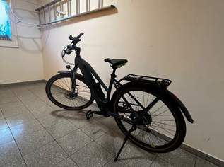 Cube Kathmandu Hybrid Trapez, 2700 €, Auto & Fahrrad-Fahrräder in 1100 Favoriten