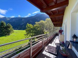Schlitters: Kernsanierte Dachgeschosswohnung mit Südbalkon, Garten und traumhafter Aussicht, 478000 €, Immobilien-Wohnungen in 6262 Gemeinde Schlitters