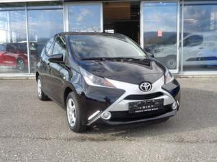 Aygo x-play *Kamera, 8990 €, Auto & Fahrrad-Autos in 4407 Dietach