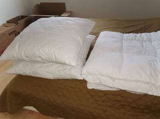 Bettdecke und 2 Polster