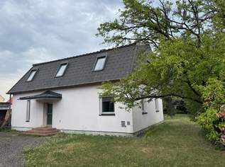 Einfamilienhaus in Bezirkshauptstadt, ruhige Lage, 35 min bis Wien oder Semmering