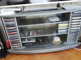 TV, DVD PLAYER und CD STORAGE 