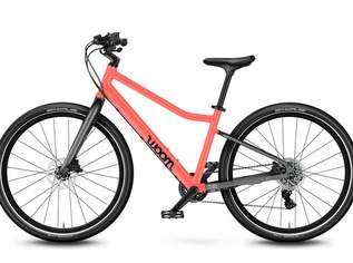 Woom Woom Explore 5 - neon-coral Rahmengröße: 24", 649 €, Auto & Fahrrad-Fahrräder in 5020 Altstadt