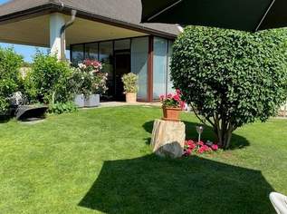 LIEBEVOLLER BUNGALOW MIT ATEMBERAUBENDEM GRUNDSTÜCK UND POOLBEREICH IN TRAUMHAFTER RUHELAGE MIT HERRLICHEM GRÜN- UND AUSBLICK IN UNMITTELBARER FELDRANDLAGE, 440000 €, Immobilien-Häuser in 3484 Gemeinde Grafenwörth