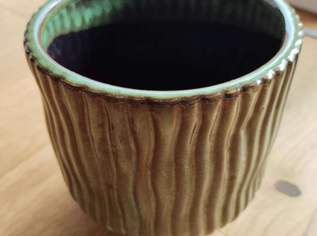 Blumenübertopf Keramik, 18 €, Haus, Bau, Garten-Geschirr & Deko in 8010 Sankt Leonhard