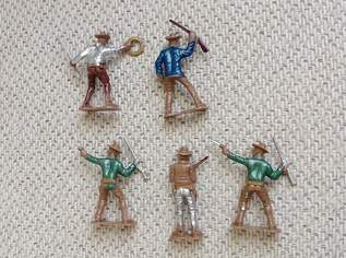 5 Teiliges kleine Kunststoff Figuren, Cowboys, ca 7cm, alle ZUSAMMEN FIXPREIS 10€ / NUR SELBSTABHOLUNG,23 Bez. KEIN Versand ! ! ! ! !