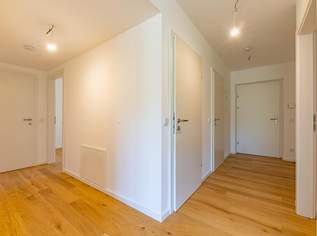WOHNEN MIT TRADITION UND MITTEN IM LÄSSIGEN GRÜN - ANGER AM BRUNNEN: C3!, 438260 €, Immobilien-Wohnungen in 2020 Hollabrunn