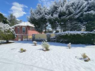 Winterzauber In UNGARN bei der Österreichischen Grenze! Doppelgrundstück | neue Küche | Pool | Brunnen | niedrige Betriebskosten | großzügiger Garten | 2 Carports, 289000 €, Immobilien-Häuser in 2425 Nickelsdorf