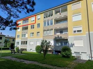 Helle 4-Zimmer-Wohnung mit Loggia in ruhiger Lage am Weberspitz, 150000 €, Immobilien-Wohnungen in 4780 