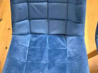 CLP 4er-Set Esszimmerstühle, 130 €, Haus, Bau, Garten-Möbel & Sanitär in 1100 Favoriten