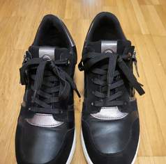 Tamaris Damen Sneaker Gr. 39, 40 €, Kleidung & Schmuck-Damenkleidung in 6370 Stadt Kitzbühel