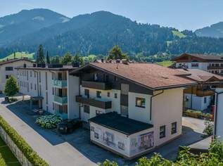 Wohnhaus mit großem Potenzial im Zentrum, 1190000 €, Immobilien-Grund und Boden in Tirol Wohnhaus mit großem Potenzial im Zentrum, 1190000 €, Immobilien-Grund und Boden in Tirol