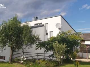Großzügiges Architektenhaus - 194m², Wohnküche, 3 SZ, 3 Bäder, Wohnstudio im UG, Pool, Doppel-Carport, Wellnessbereich u.v.m.!, 575000 €, Immobilien-Häuser in 7011 Siegendorf Großzügiges Architektenhaus - 194m², Wohnküche, 3 SZ, 3 Bäder, Wohnstudio im UG, Pool, Doppel-Carport, Wellnessbereich u.v.m.!, 575000 €, Immobilien-Häuser in 7011 Siegendorf