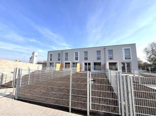 Reihenhaus mit Keller, Garten und je 2 Stellplätzen!, 2049.34 €, Immobilien-Häuser in 2523 Gemeinde Tattendorf Reihenhaus mit Keller, Garten und je 2 Stellplätzen!, 2049.34 €, Immobilien-Häuser in 2523 Gemeinde Tattendorf