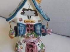 Excusives Keramik Haus, Handarbeit, wurde am Ostermarkt Schönbrunn um 49 gekauft, FIXPREIS 20/NUR SELBSTABHOLUNG 23 Bezirk Excusives Keramik Haus, Handarbeit, wurde am Ostermarkt Schönbrunn um 49 gekauft, FIXPREIS 20/NUR SELBSTABHOLUNG 23 Bezirk