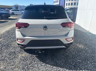 T-Roc EDITION SHZ ACC RFK PDC 1.0 TSI 85kW/11..., 28680 €, Auto & Fahrrad-Autos in 6844 Gemeinde Altach T-Roc EDITION SHZ ACC RFK PDC 1.0 TSI 85kW/11..., 28680 €, Auto & Fahrrad-Autos in 6844 Gemeinde Altach
