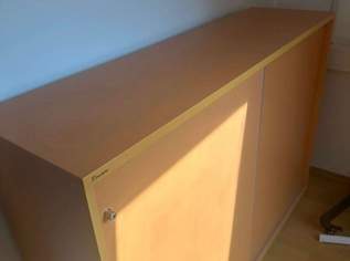 Orangener Kasten - 3 Ablageflächen