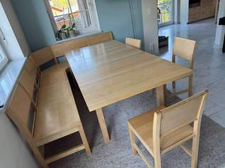 Esstisch mit Eckbank und 3 Sessel Esstisch mit Eckbank und 3 Sessel