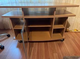 TV-Regal in Buche mit Rollen und Glastür günstig abzugeben., 49 €, Haus, Bau, Garten-Möbel & Sanitär in 1110 Simmering TV-Regal in Buche mit Rollen und Glastür günstig abzugeben., 49 €, Haus, Bau, Garten-Möbel & Sanitär in 1110 Simmering