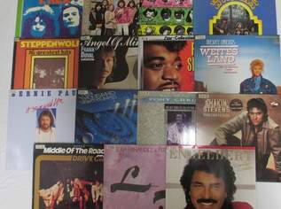 Lot von 16 LPs Musikrichtung "Disco/PoP" (4), 75 €, Marktplatz-Musik & Musikinstrumente in 9020 Klagenfurt am Wörthersee Lot von 16 LPs Musikrichtung "Disco/PoP" (4), 75 €, Marktplatz-Musik & Musikinstrumente in 9020 Klagenfurt am Wörthersee