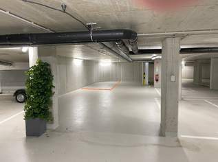Provisionsfrei. Großer Tiefgaragen Stellplatz Provisionsfrei. Großer Tiefgaragen Stellplatz