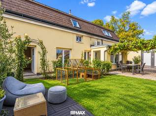 "Historisches Dorfhaus mit "U-Bahn-Anschluss" und Garten ohne Zuschauer!", 999000 €, Immobilien-Häuser in 1100 Favoriten