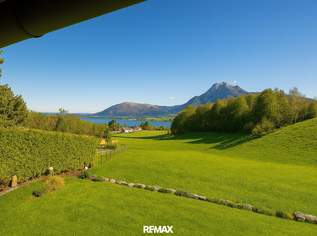 Wunderschöne Landhaus-Villa mit tollem Seeblick in Traumlage, 1490000 €, Immobilien-Häuser in 4813 Altmünster