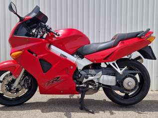 Honda VFR 800 F, 2290 €, Auto & Fahrrad-Motorräder in 1210 Floridsdorf