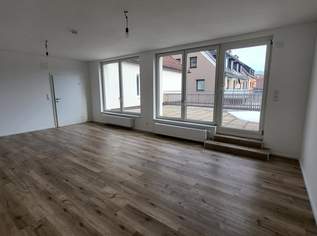 KAUFANGEBOT LIEGT VOR!!! Wohnung mit ausbaubarem Dachgeschoss im Zentrum von Liezen!!, 0 €, Immobilien-Wohnungen in 8940 Liezen