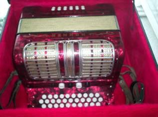 Hohner Corona III R, 690 €, Marktplatz-Musik & Musikinstrumente in 2630 Gemeinde Ternitz Hohner Corona III R, 690 €, Marktplatz-Musik & Musikinstrumente in 2630 Gemeinde Ternitz