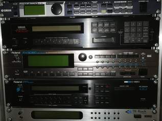 Zu  verkaufen ROLAND D550 selten benuzt und nur zu Hause als Hobby, 600 €, Marktplatz-Musik & Musikinstrumente in 1220 Donaustadt