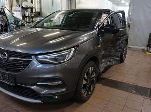 Grandland X (AT8), 8990 €, Auto & Fahrrad-Autos in 4084 St. Agatha