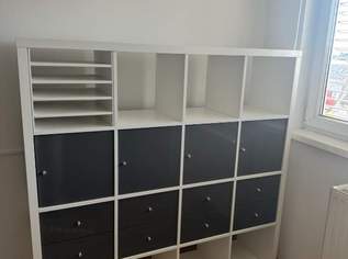 75€ VB Stylisches Regal / Raumteiler - viel Stauraum & moderner Look, 75 €, Haus, Bau, Garten-Möbel & Sanitär in 1220 Donaustadt