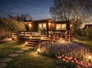 KLEINGARTENHAUS / GRUNDSTÜCK AM HACKENBERG - EIGENGRUND - GANZJÄHRIG WOHNEN - GROSSE TERRASSE UND POOL - MITTEN IM GRÜNEN, 379000 €, Immobilien-Häuser in 1190 Döbling