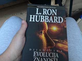 L. Ron Hubbard - Evolucija Znanosti, 15 €, Marktplatz-Bücher & Bildbände in 6372 Gemeinde Oberndorf in Tirol