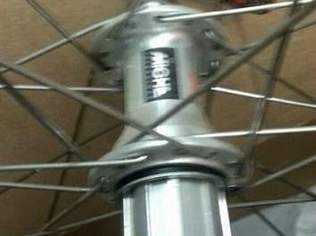 RENNRAD FELGEN + NABE + SCHNELLVERSCHLUSS 28 Zoll / Versand Gratis! RENNRAD FELGEN + NABE + SCHNELLVERSCHLUSS 28 Zoll / Versand Gratis!