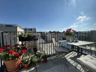 Perfekt für Familien: 4-Zimmer Dachgeschoss-Wohnung (Heizkosten inkl.), 2100 €, Immobilien-Wohnungen in 1180 Währing