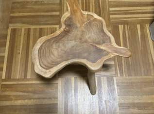 Niedriger Hocker , 40 €, Haus, Bau, Garten-Möbel & Sanitär in 1120 Meidling