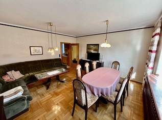 Großzügiges Einfamilienhaus mit uneinsehbarem Garten in absoluter Ruhelage, nähe 2070 Retz!, 149000 €, Immobilien-Häuser in 2052 Karlsdorf Großzügiges Einfamilienhaus mit uneinsehbarem Garten in absoluter Ruhelage, nähe 2070 Retz!, 149000 €, Immobilien-Häuser in 2052 Karlsdorf