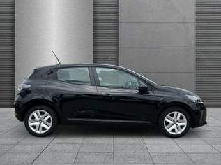 Clio Evolution+SHZ+PDC+LED TCe 90 X-Tronic CV..., 21427 €, Auto & Fahrrad-Autos in 6844 Gemeinde Altach Clio Evolution+SHZ+PDC+LED TCe 90 X-Tronic CV..., 21427 €, Auto & Fahrrad-Autos in 6844 Gemeinde Altach