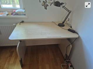 Arbeittisch, 0 €, Haus, Bau, Garten-Möbel & Sanitär in 1100 Favoriten