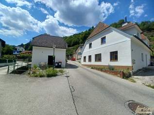 Groisbach in der WACHAU: Landhaus mit terrassenförmigem Grundstück – Donaublick vom oberen Grundstücksbereich, 359000 €, Immobilien-Häuser in 3641 Aggsbach Markt