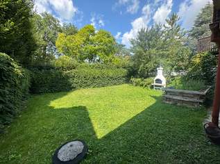 Großes Einfamilienhaus mit Pool und Garten Großes Einfamilienhaus mit Pool und Garten