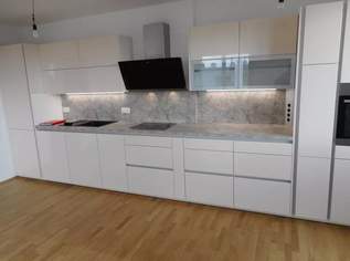 WOHNUNG IN TOPAUSSTATTUNG MIT BALKON UND GARAGE