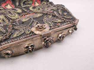 antike Perlenhandtasche aus Omas Truhe